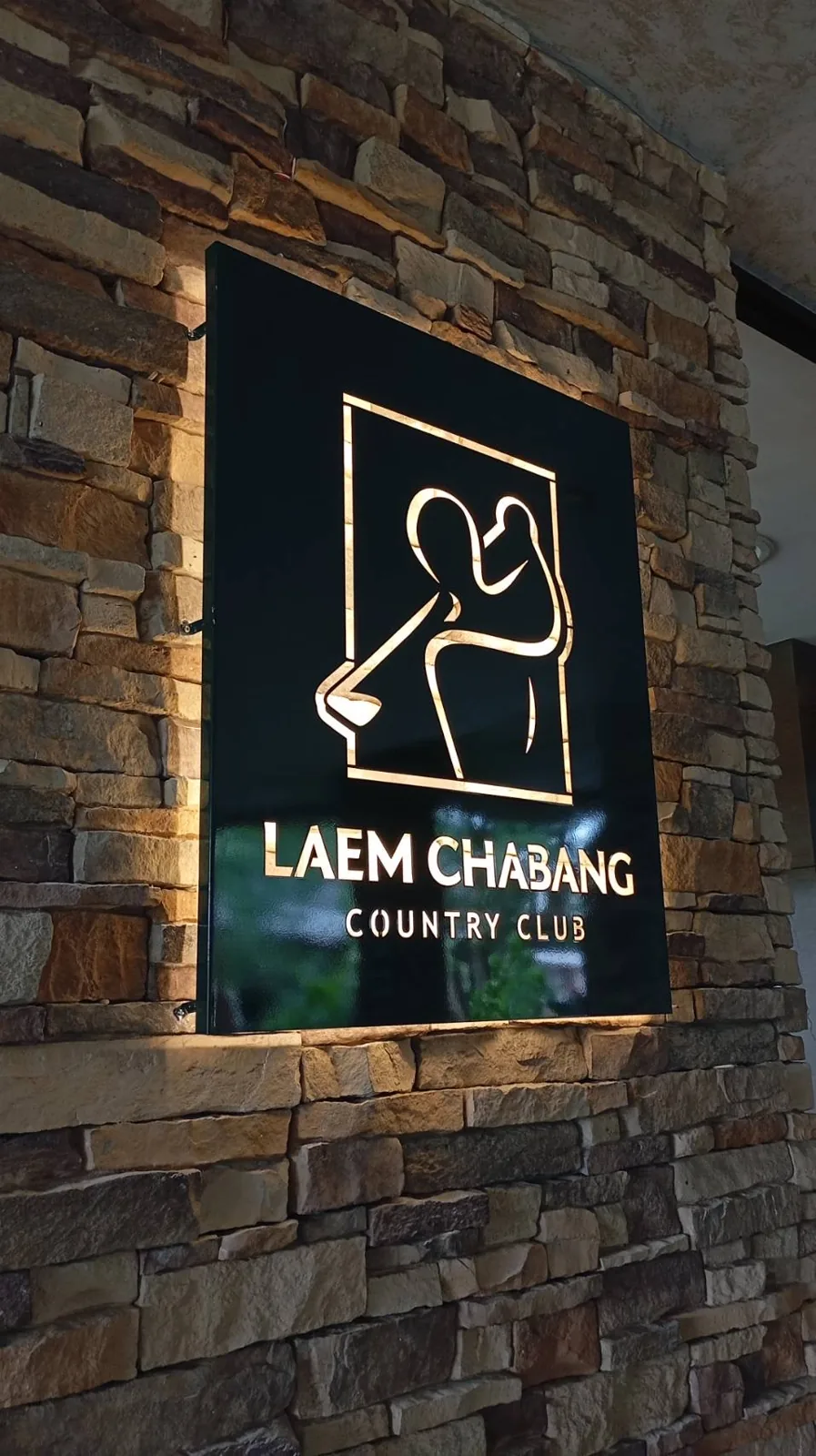 ชุดป้ายไฟตัวอักษรและโลโก้ LAEM CHABANG COUNTRY CLUB ภาพที่ 5